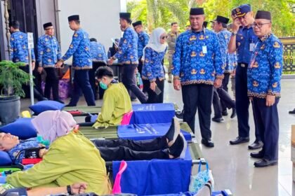 Bentuk Kepedulian Terhadap Masyarakat, Satpol PP dan Damkar Kalsel Gelar Donor Darah