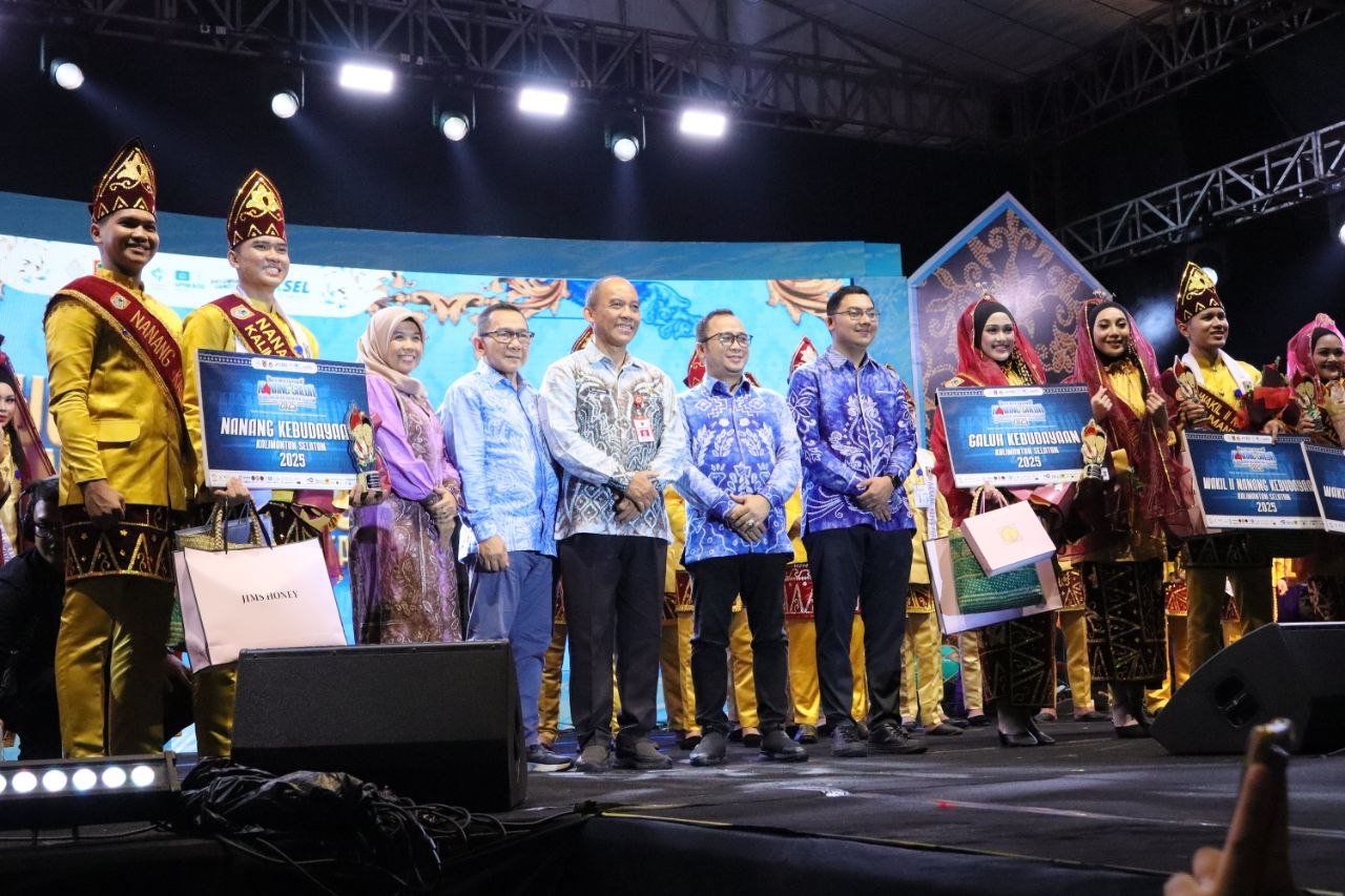Ariq Qobus dan Nur Kemala Resmi Mengemban Amanah Nanang Galuh Kebudayaan Kalsel 2025