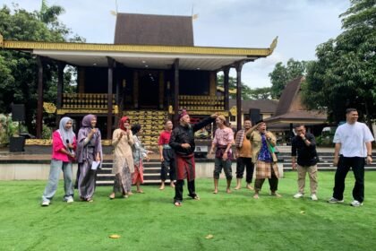 Disdikbud Kalsel Kenalkan Japin Carita sebagai Warisan Budaya Takbenda