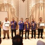 Bupati Andi Rudi Latif Anugerahkan Tanah Bumbu Inovatian Award 2025 dan Buka Bimtek Inovasi Daerah
