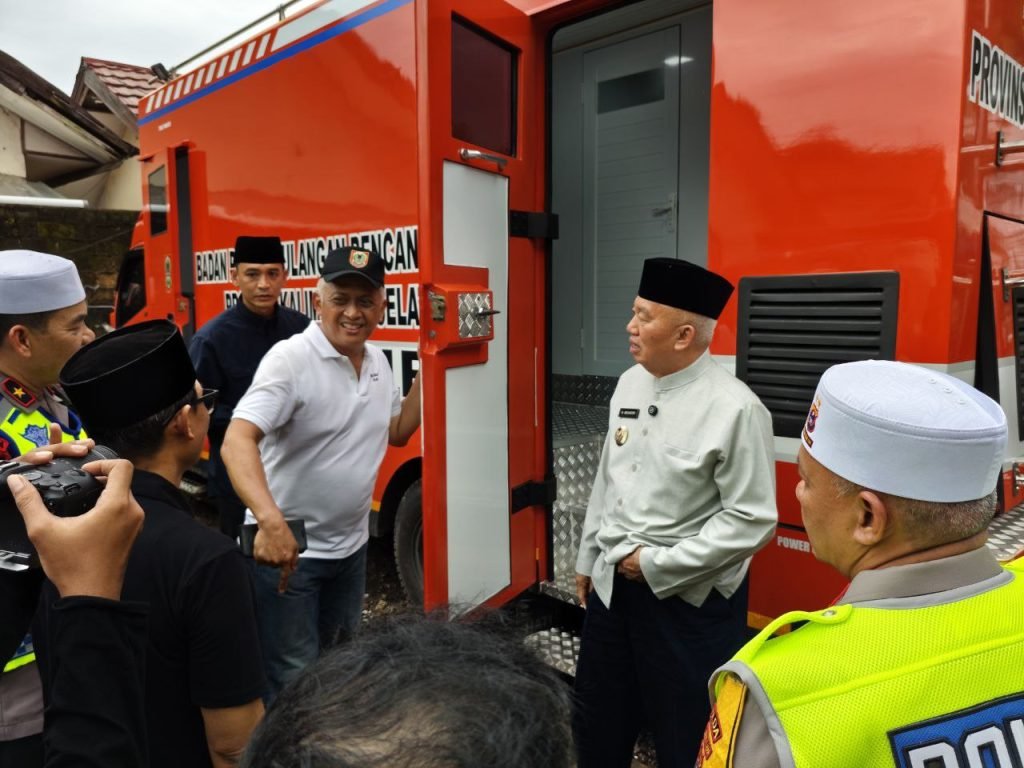 Menjelang Momen 5 Rajab, Gubernur Kalsel Tinjau Fasilitas Toilet Bantuan Pusat di Posko Fajar Harapan