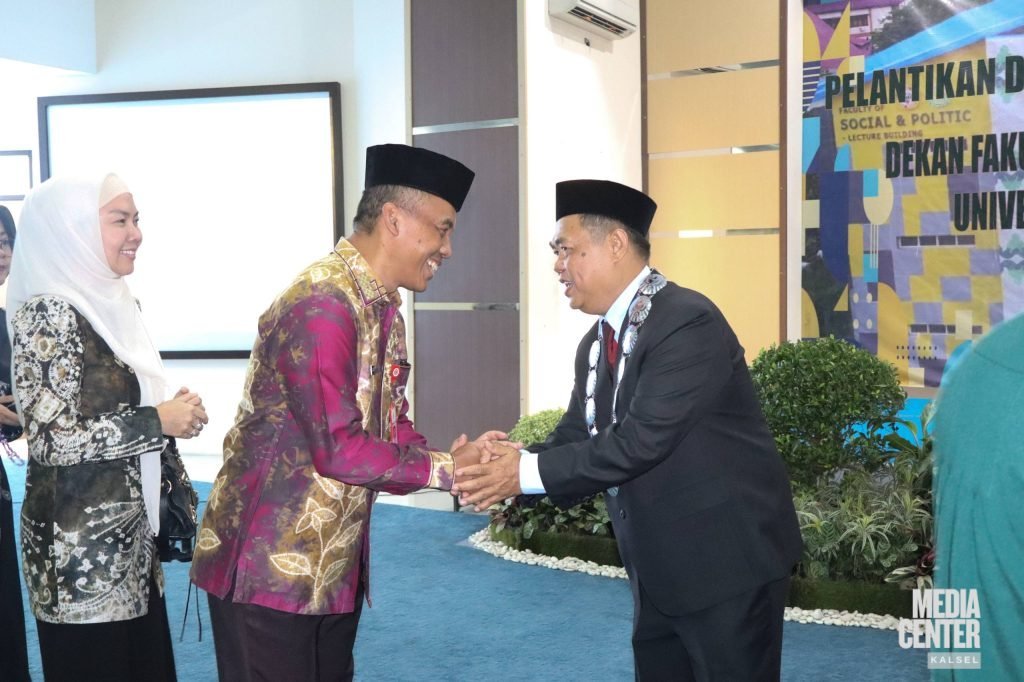 Gubernur Kalsel Hadiri Pelantikan Dekan FISIP ULM Periode 2025–2029