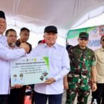 Gubernur Kalsel Serahkan Bantuan Pertanian dan Pupuk Bersubsidi untuk Barito Kuala