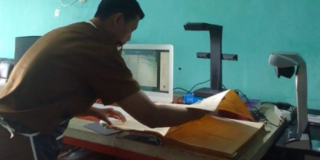 Jaga Kelestarian Sejarah, Dispersip Kalsel Digitalisasi Dokumen Langka