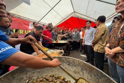 Tinjau Posko Pengungsian dan Permukiman Terdampak Banjir di Kabupaten Banjar, Wapres Pastikan Perlindungan Warga dan Percepatan Pemulihan