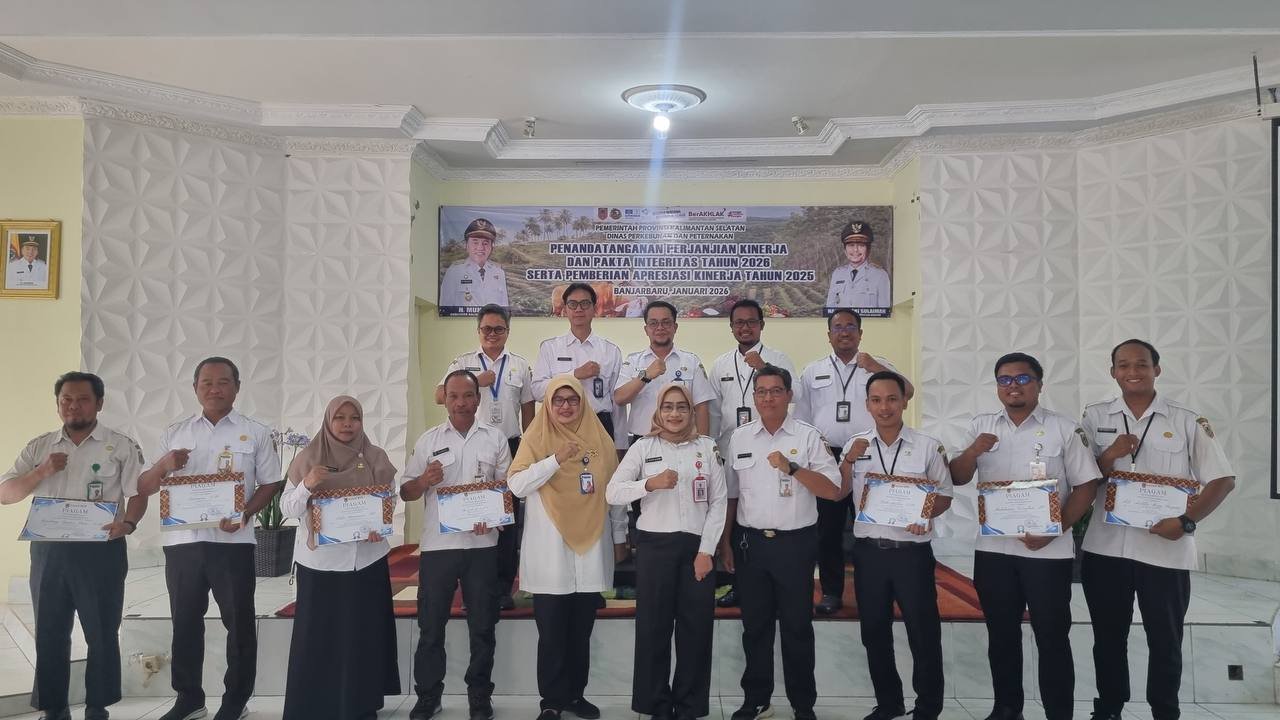 Disbunnak Kalsel Perkuat Budaya Kerja Dengan Penandatanganan Perjanjian Kinerja dan Pakta Integritas