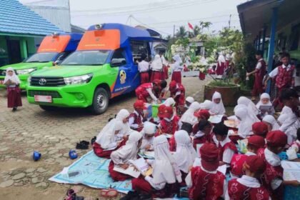 Gencarkan Promosi Minat Baca dan Literasi, Dispersip Kalsel Turunkan Pusling di SDN Kayu Bawang 1 Gambut