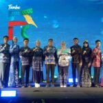 Aksi Inovasi Tanbu 2026, Tenun Pagatan Tampil Elegan di Fashion Show Dekranasda Tanah Bumbu