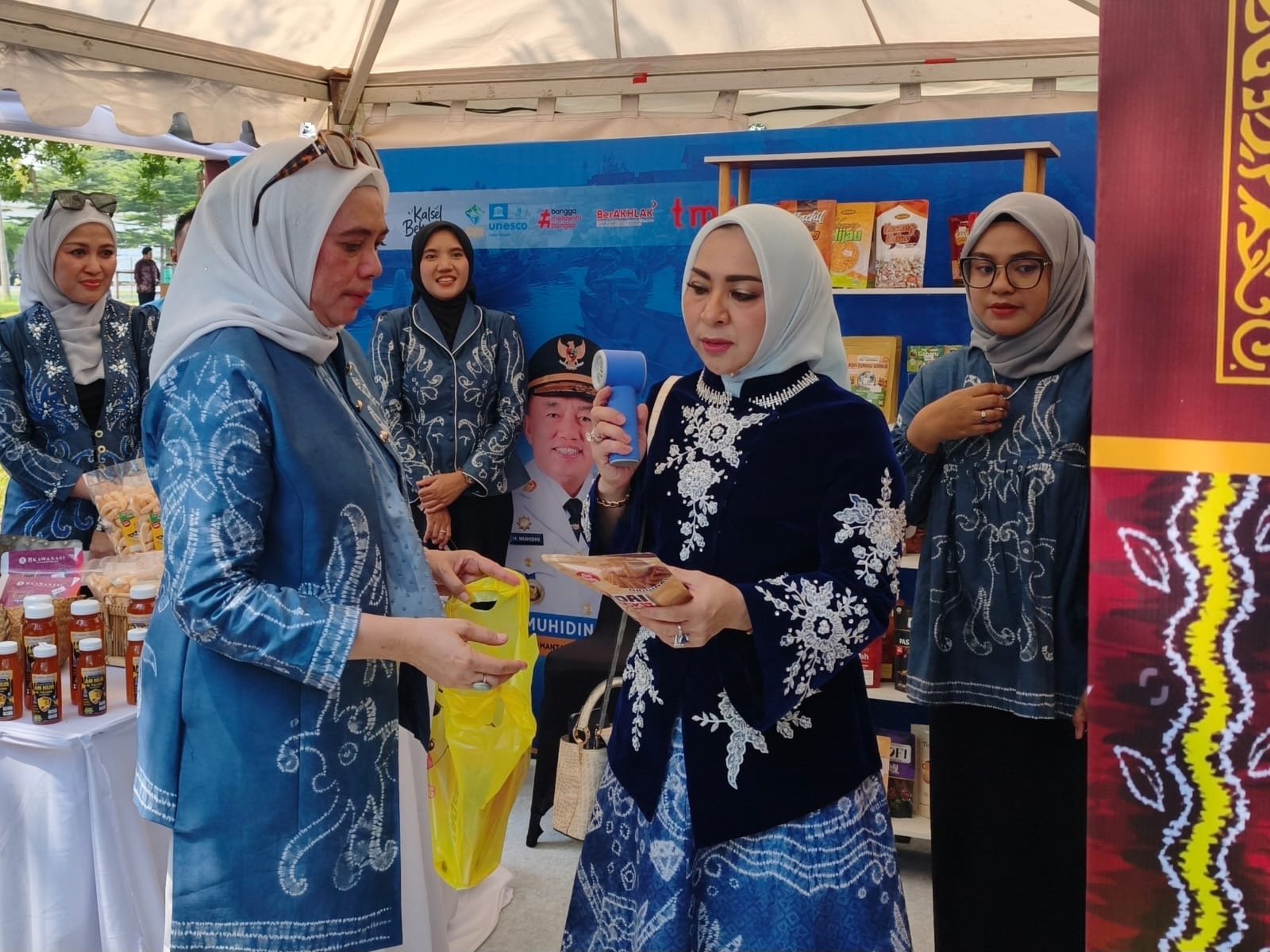 Madu Hutan dan Boneka Bekantan Jadi Primadona di Pameran TMII