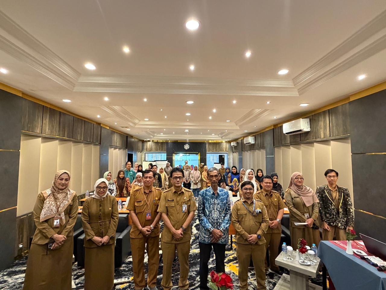 Tingkatkan Kapasitas Pelaku Usaha, Disperin Kalsel Gelar Fasilitasi CEFE bagi IKM Sektor Kerajinan