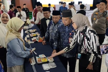 Apresiasi Cita Rasa Lokal, Sekdaprov Kalsel: Konsumsi Ramah Lansia Jadi Fokus Haji Kalsel 2026