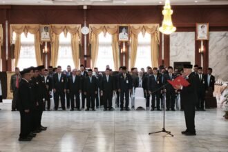 Gubernur Muhidin Lantik Pengurus BAZNAS Kalsel, Tekankan Penyaluran Zakat Tepat Sasaran