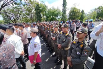 Satpol PP dan Damkar Kalsel Backup Pengamanan Aksi Unjuk Rasa LSM Sakutu