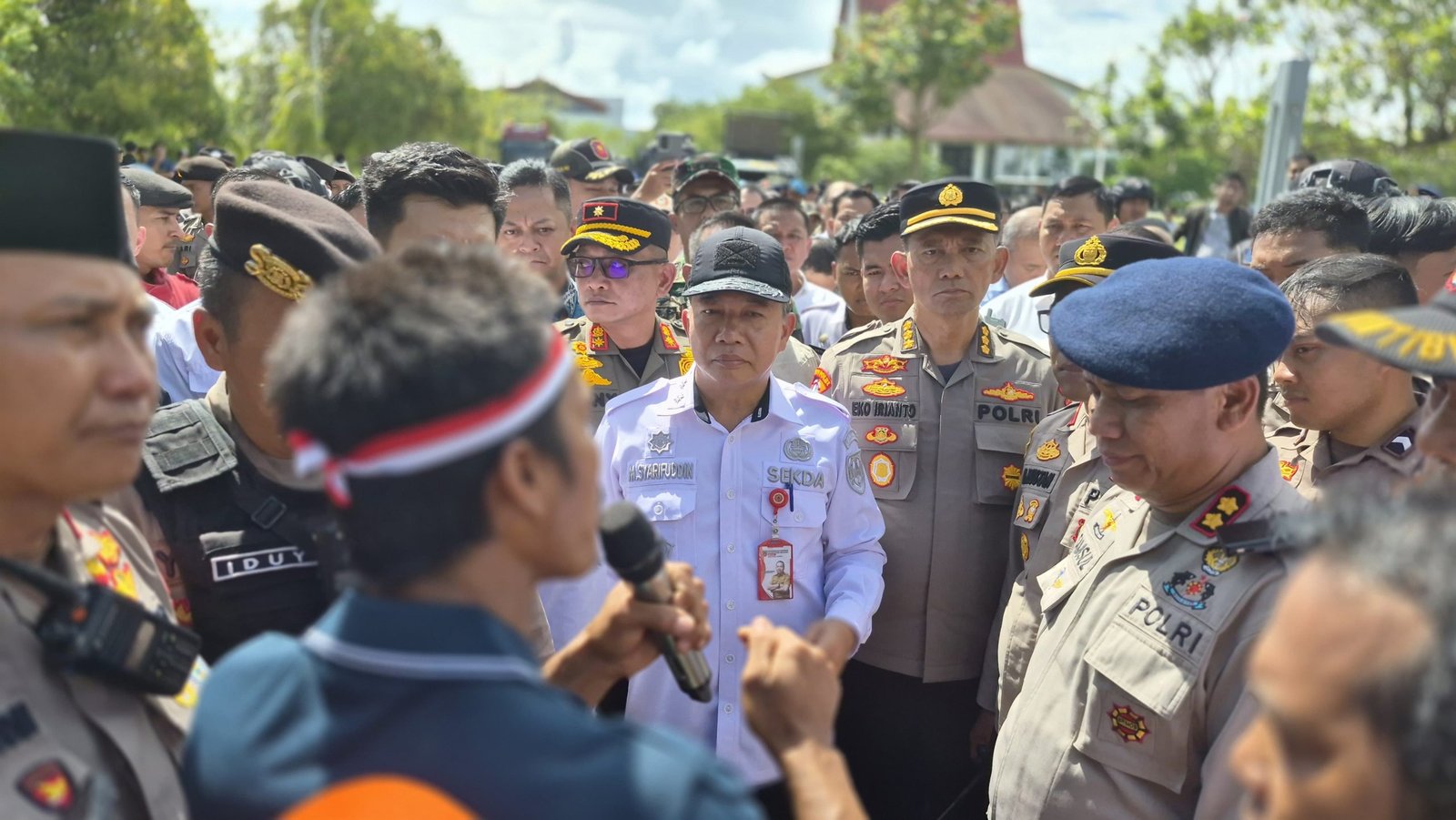 Ambil Langkah Cepat, Sekda Kalsel Tegaskan Satgas Penanganan Kelangkaan BBM Segera Dibentuk