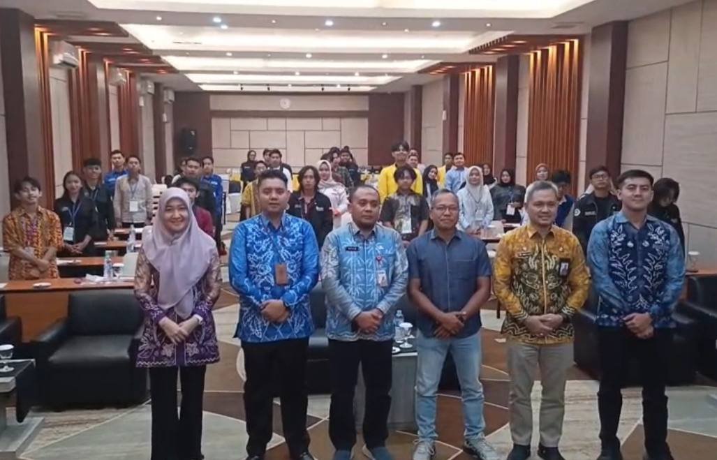 Panen Perdana Padi Apung di Sungai Tabuk, DPKP Kalsel Dorong Pemanfaatan Lahan Rawa