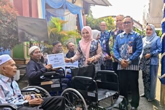 Peringati Hari Lanjut Usia Nasional 2026, Pemprov Kalsel Salurkan Bantuan dan Berikan Apresiasi kepada Lansia