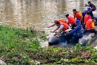 Plh Sekdaprov Kalsel Apresiasi Gerakan Asri Bersihkan Sungai di Siring Nol Kilometer Banjarmasin