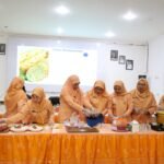 DWP Tanah Bumbu Dorong Ekonomi Keluarga Lewat Pelatihan Rolade Ikan