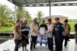 Gubernur Kalsel melalui Dislautkan Kalsel serahkan Bantuan Perahu Bermotor