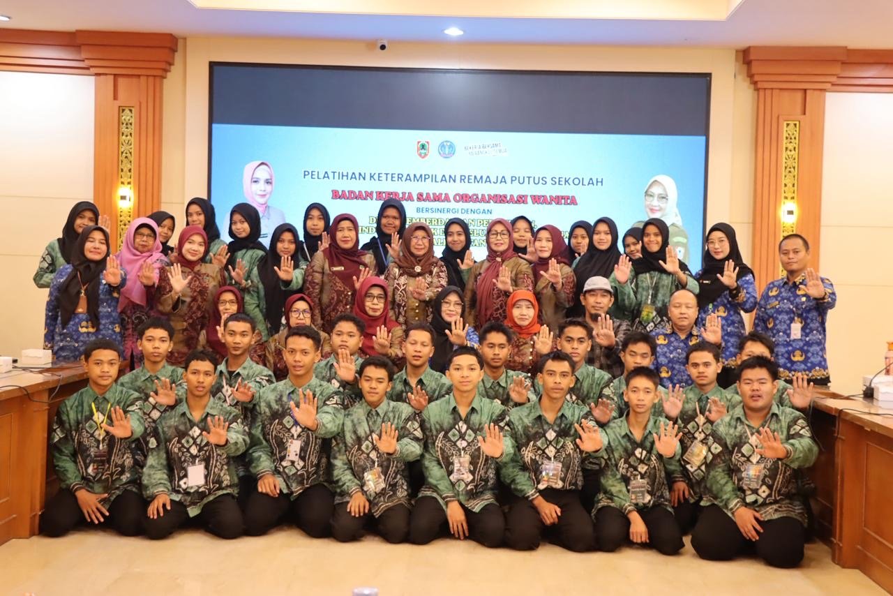 DP3AKB Kalsel Bersama BKOW Gandeng GEKRAFS Beri Pelatihan Keterampilan Digital bagi Anak Putus Sekolah