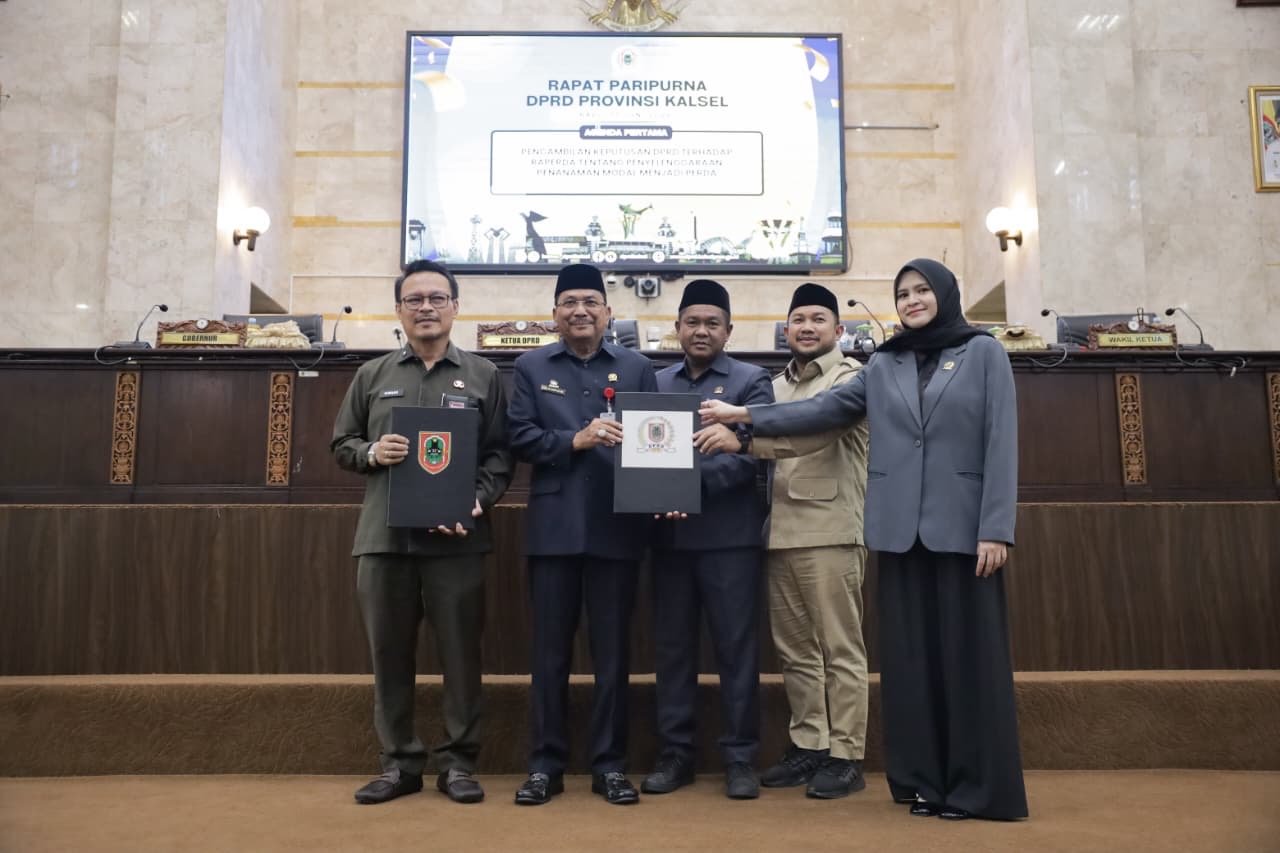 Pemprov Kalsel Sampaikan Raperda Penanaman Modal dan Pertanggungjawaban APBD 2025