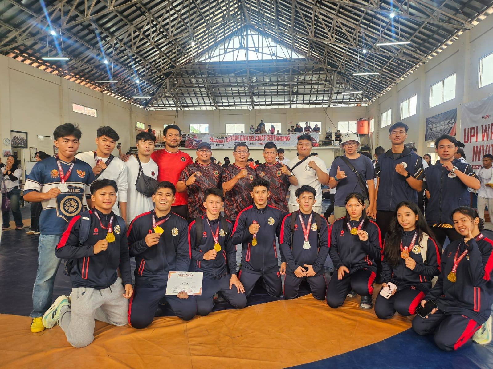 Prestasi Membanggakan, Pegulat Kalsel Borong 11 Medali di UPI Wrestling Invitation 2026