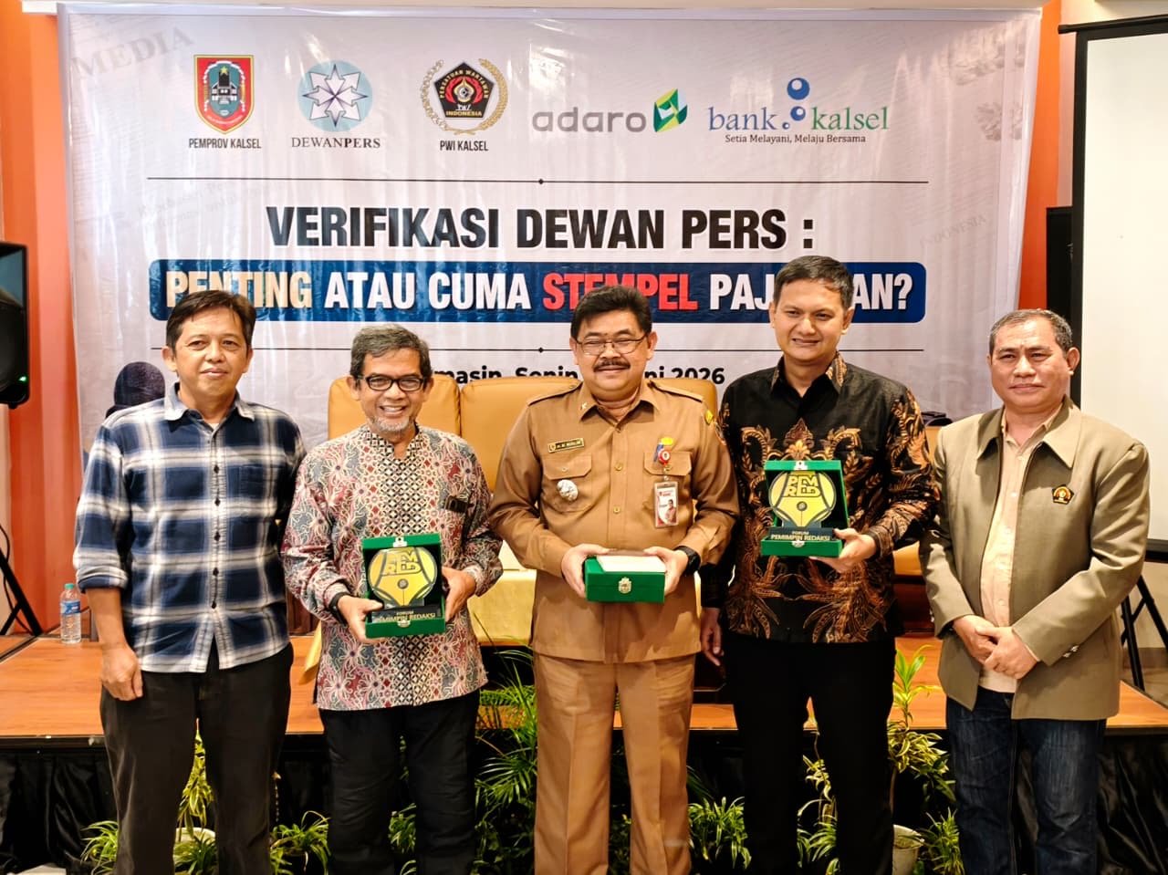 Lindungi Masyarakat dari Informasi Menyesatkan, Diskominfo Kalsel Tegaskan Pentingnya Verifikasi Dewan Pers