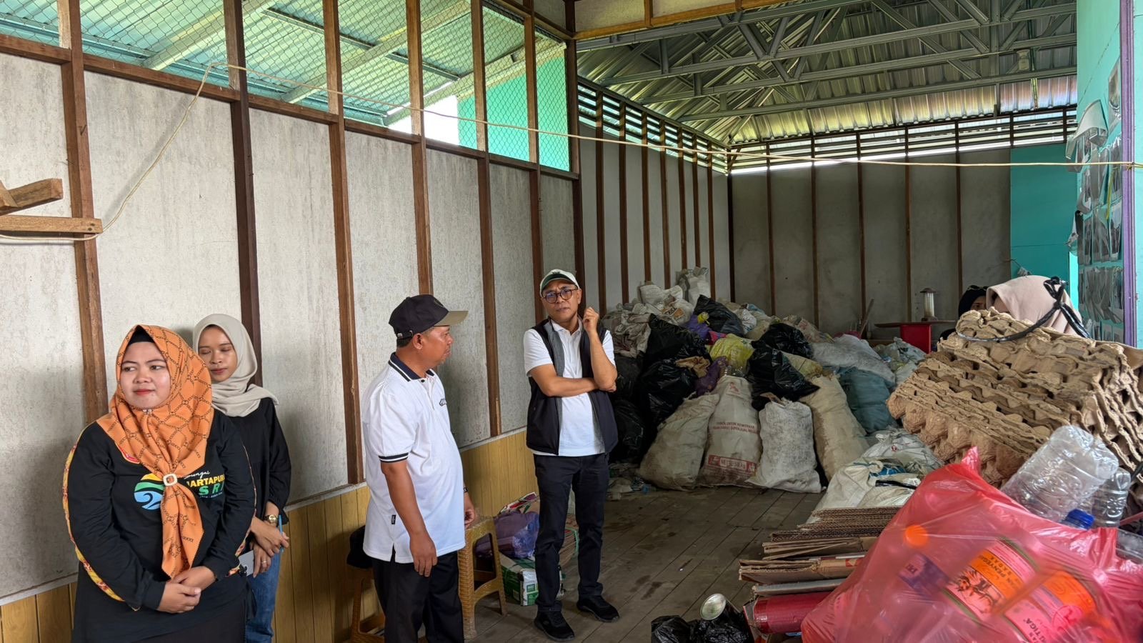 Warga Sungai Rangas Tengah Antusias Pilah Sampah, Terkumpul 431,85 Kilogram untuk Ditukar Sembako