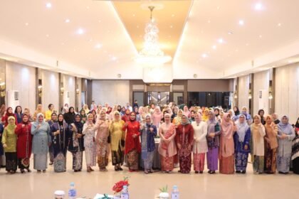 Kolaborasi TP PKK dan Dekranasda Kalsel, Lestarikan Kebaya dan Sasirangan melalui Seminar Hari Kebaya Nasional ke-3