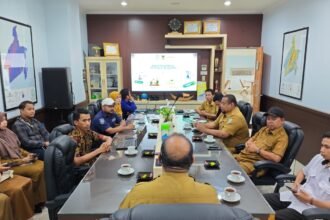 Banua Pers Community dan DLH Kalsel Hijaukan Tiga Desa di Banjar Lewat Penanaman Pohon Berbunga
