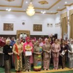 Peringati Hari Kebaya Nasional Ke-3, BKOW Kalsel dan Srikandi PP Banjarbaru Ajak Perempuan Lestarikan Budaya Sekaligus Peduli Kesehatan Mental