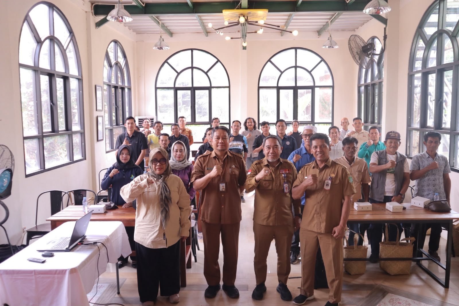 Dispar Kalsel Perkuat Kapasitas Pokdarwis Tanah Bumbu dan Kotabaru Dukung Pariwisata Berkelanjutan