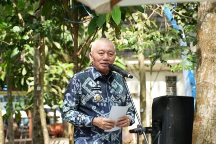 Gubernur H. Muhidin Minta Program Tukar Sampah dengan Sembako Berjalan Berkelanjutan
