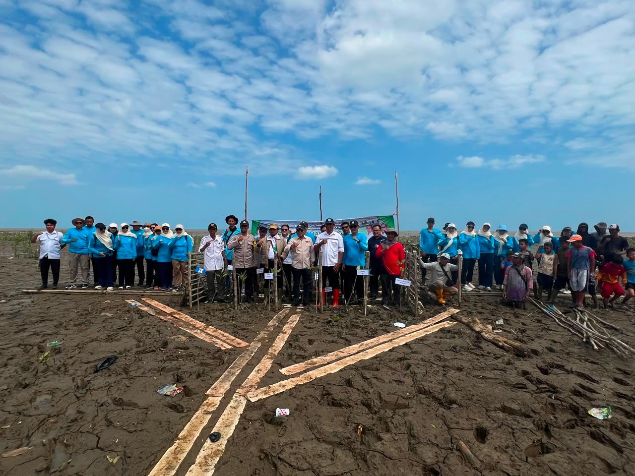 Dislautkan Kalsel Jaga Kelestarian Ekosistem Pasir dengan Rehabilitasi Mangrove di Takisung
