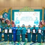 TP PKK Kalsel Serahkan Penghargaan Lomba HKG PKK ke-54, Wujud Nyata Kolaborasi Bangun Keluarga Berkualitas