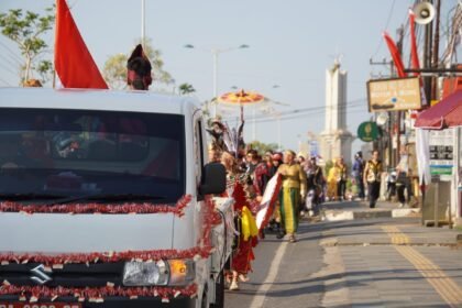 Kenakan Busana Adat Nusantara, Penerima Manfaat PRSPDNF Fajar Harapan Ikuti Jalan Santai Kemerdekaan