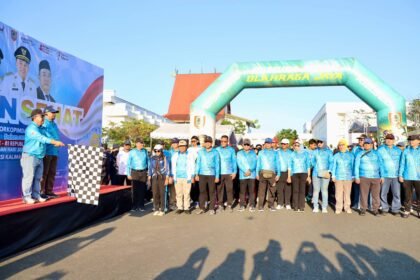 Gelorakan Budaya Olahraga, Ribuan Warga Ikuti Jalan Sehat HUT RI dan Hari Jadi Kalsel