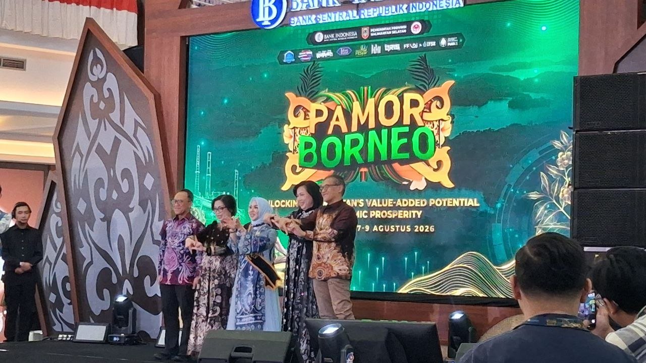 Closing Ceremony Pamor Borneo 2026, Dekranasda Kalsel Dorong UMKM dan Pelestarian Wastra Banua