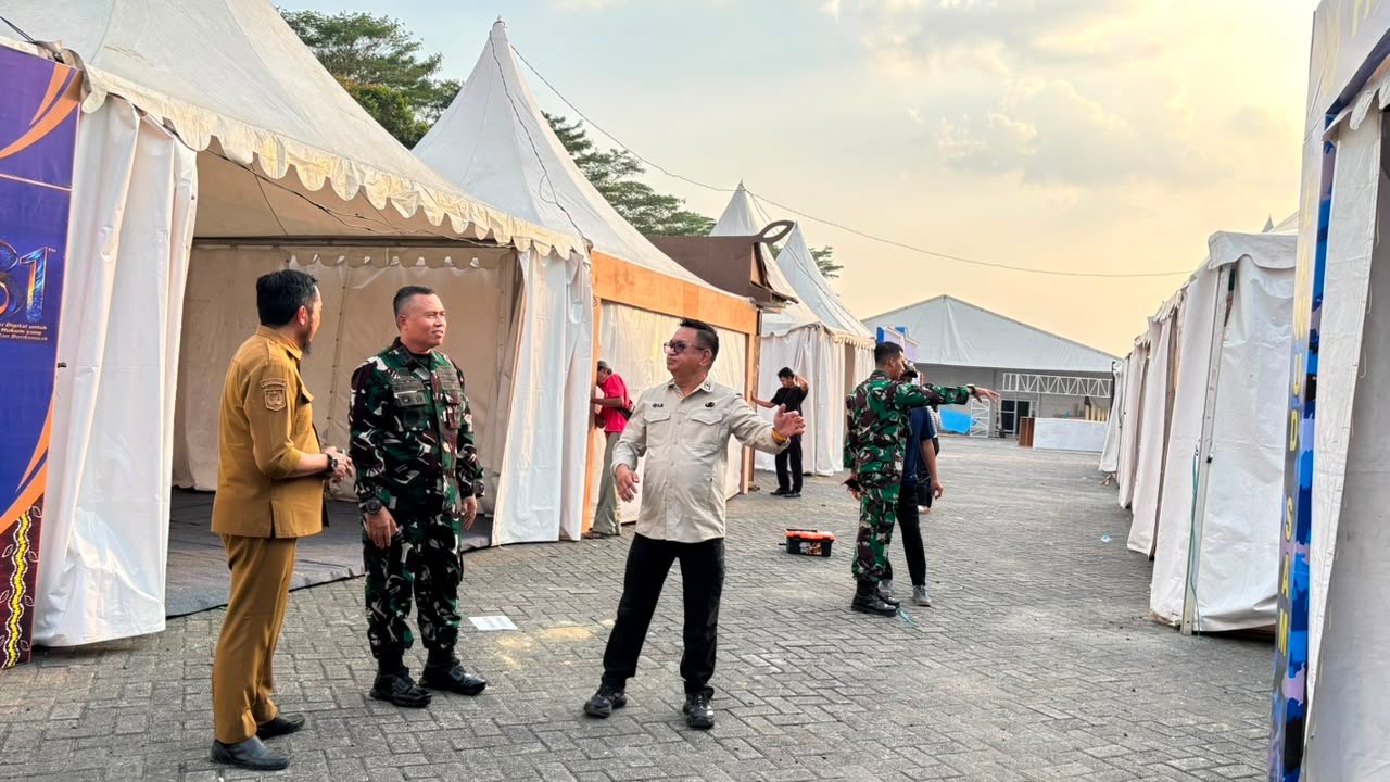 Stand Kalsel Expo Hampir Rampung, Antusiasme UMKM Tembus Kapasitas Tenda