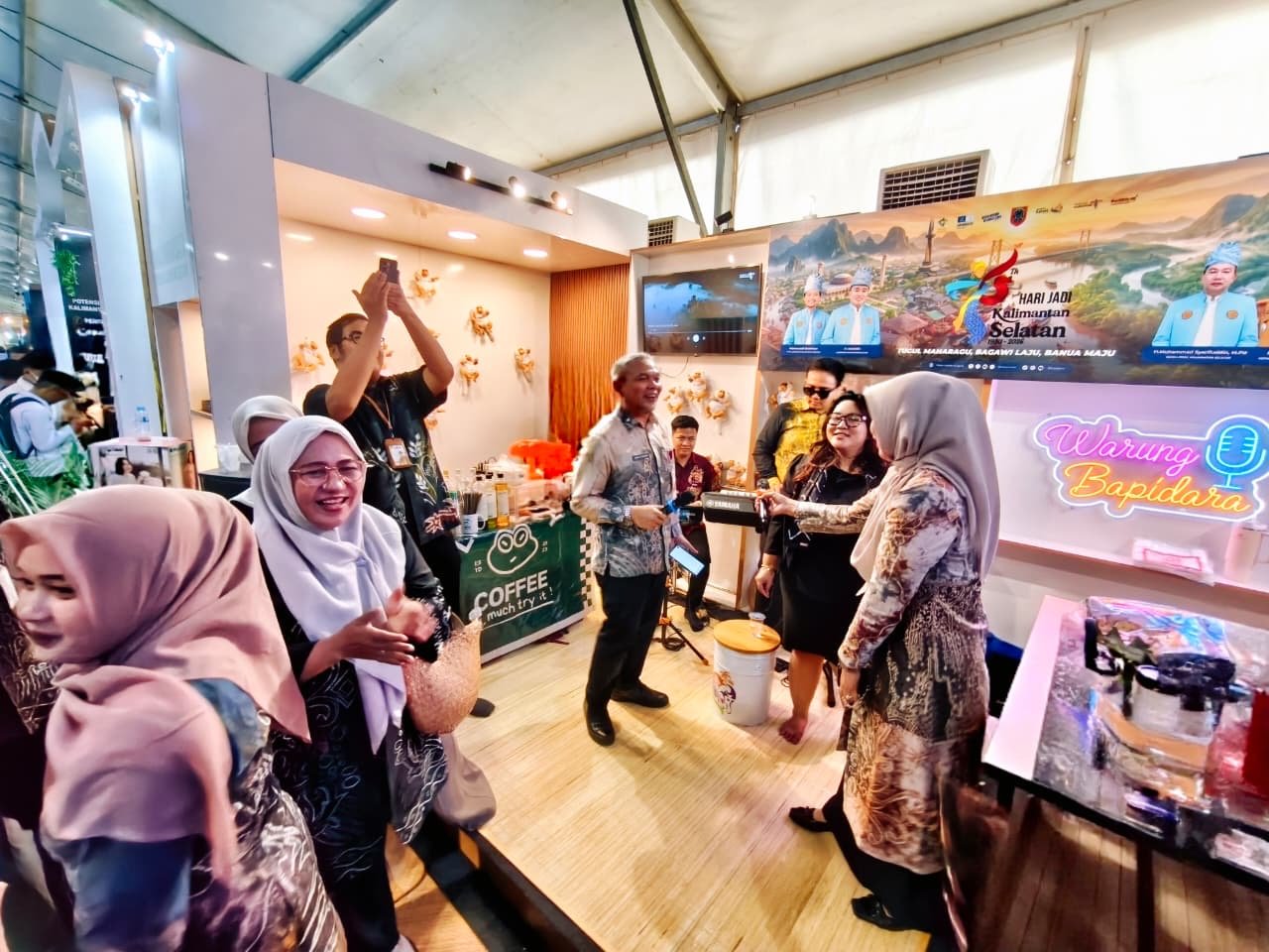 Dinas Pariwisata Kalsel Hadirkan Warung Bapidara di Kalsel Expo 2026