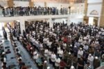 Salat Jumat Perdana di Masjid Syekh Muhammad Arsyad Al-Banjari, Gubernur Muhidin Dorong Masjid Terus Dimakmurkan