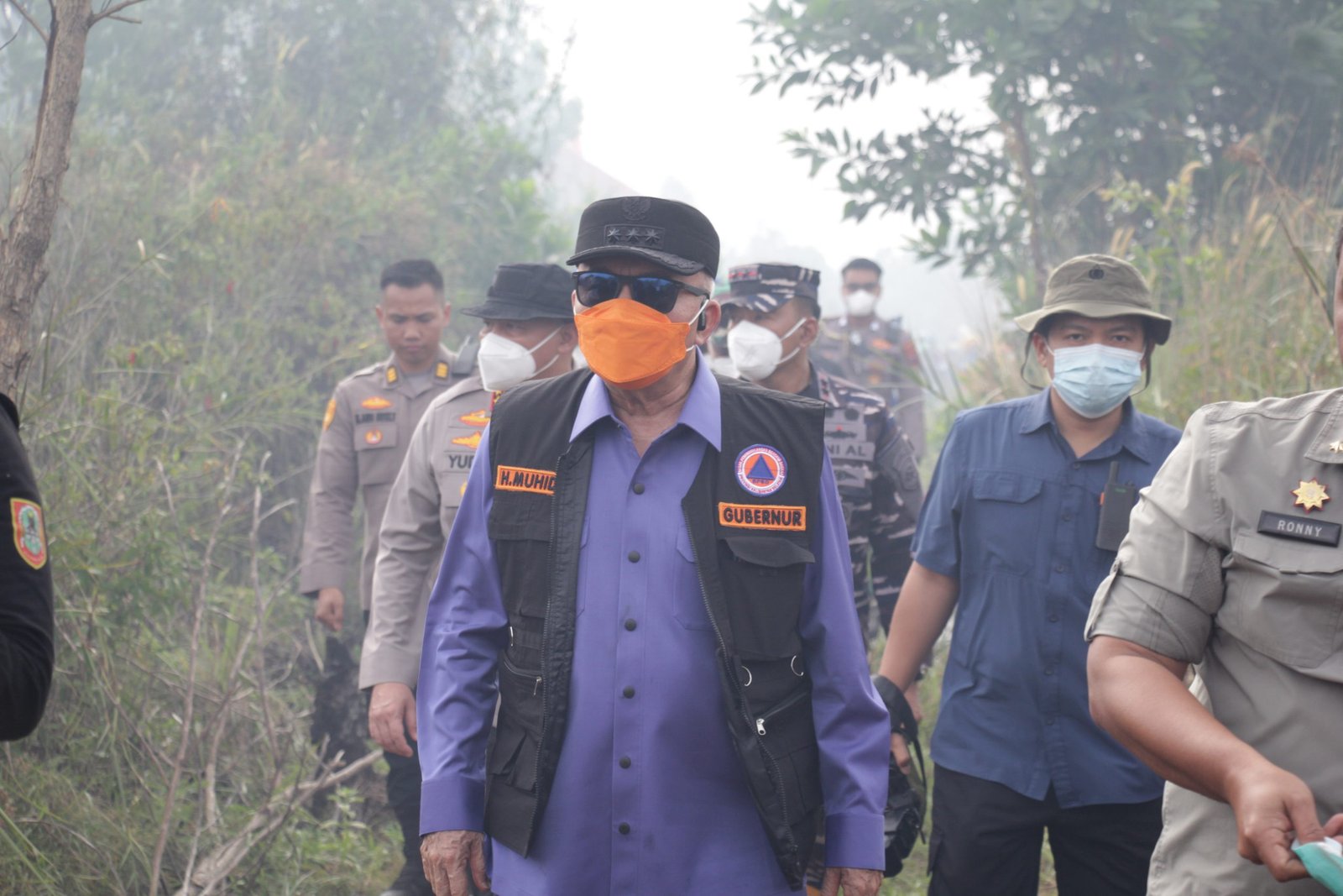 Gubernur Muhidin: Gambut di Guntung Damar Masih Panas, Pemadaman Harus Tuntas