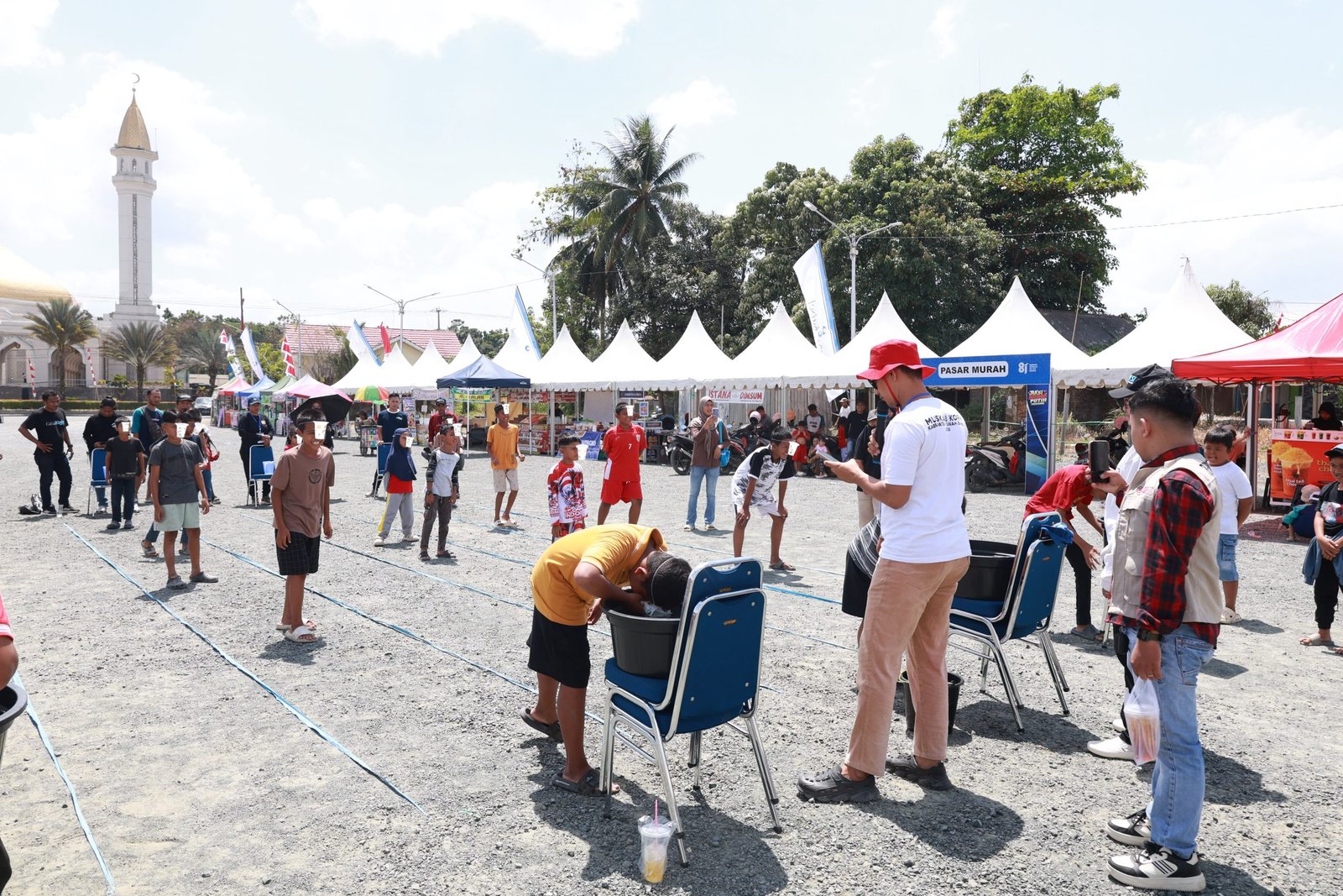 Lomba Estafet Air Meriahkan Aksi Merah Putih HUT ke-81 RI di Tanah Bumbu: Ajang Kekompakan dan Kebersamaan
