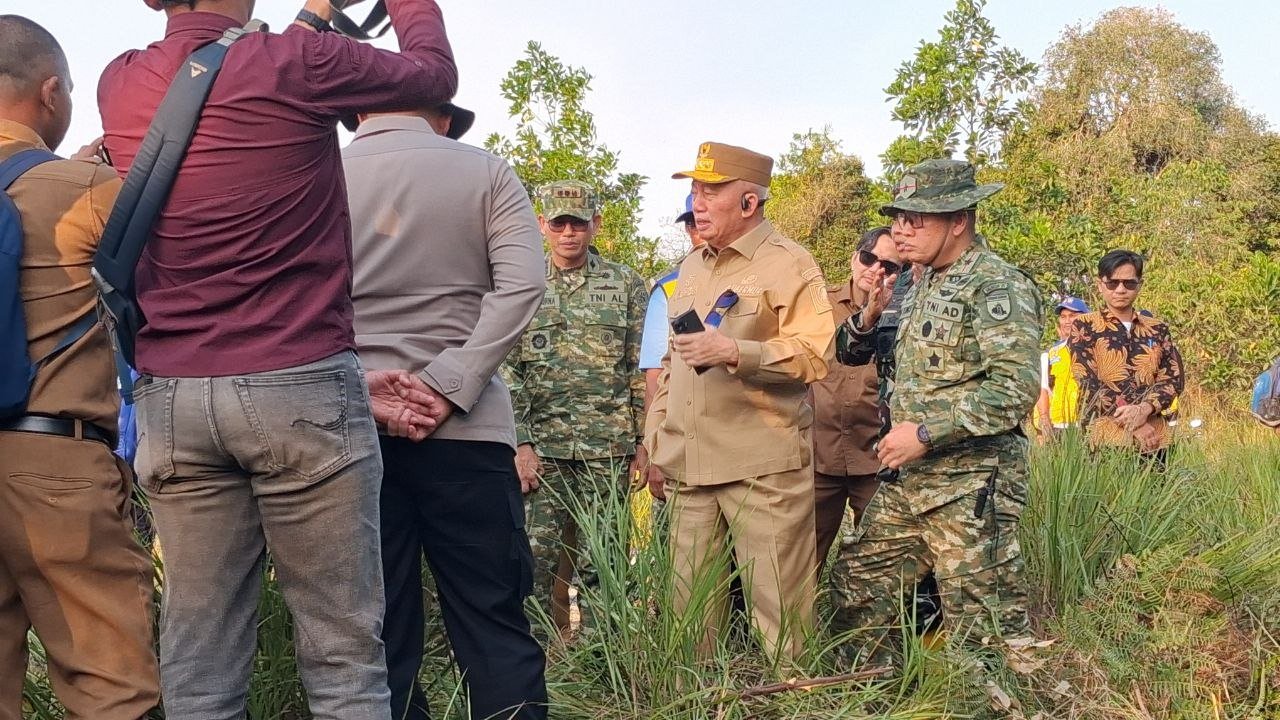 Gubernur Muhidin Tinjau Aliran Cindai Alus untuk Perkuat Pasokan Air Karhutla Guntung Damar