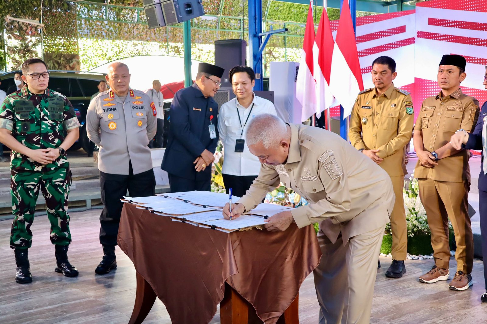 Sinergi Pusat, Daerah, TNI-Polri, Kalsel Jadi Pilot Project Jembatan Non-Nasional