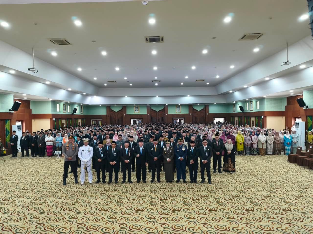 985 PNS Pemprov Kalsel Terima Satyalancana Karya Satya, Muhidin: Terus Berkarya dan Berinovasi