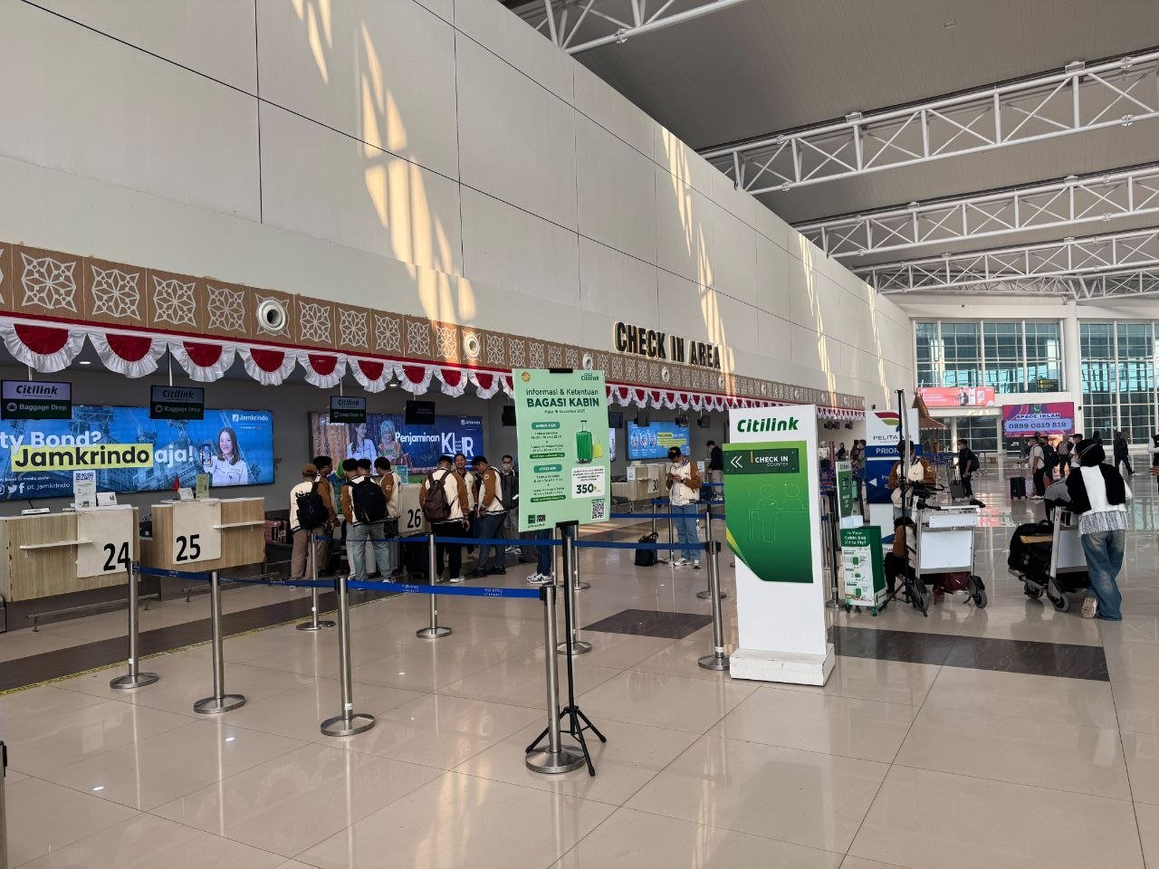 Erupsi Gunung Anak Krakatau, Sejumlah Penerbangan di Bandara Syamsudin Noor Terdampak