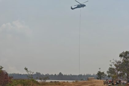DESDM Prov Kalsel Perkuat Pemadaman dan Pembasahan Karhutla di Gunung Damar